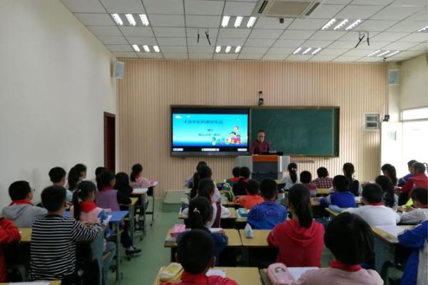 紫薇流年排盘详解：如何根据命盘调整生活策略