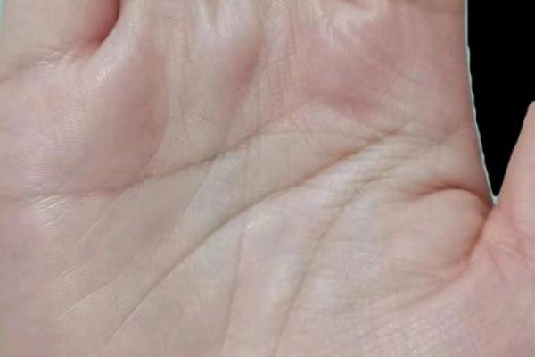 生孩子的手相解析：掌纹中的生育运势揭秘