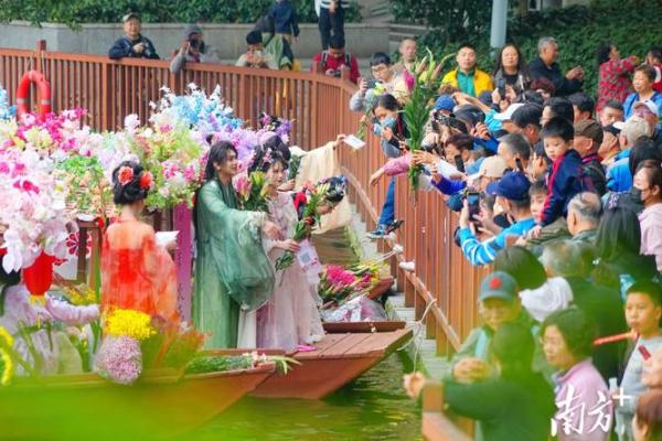 粤韵飘香，民俗盛宴：揭秘广东独特节日习俗