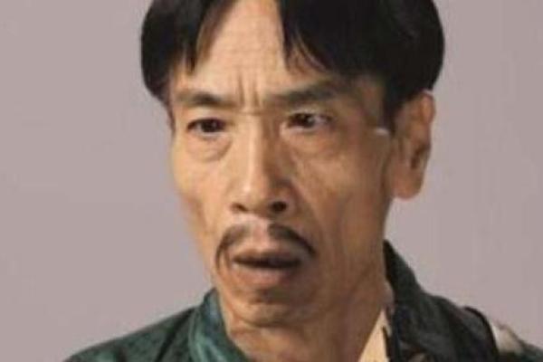 神秘魅力揭秘长胡须美女的神秘面相之谜